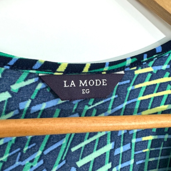 La Mode Women’s Size XL Green Black Multi Printed Short Sleeve Stretch Blouse - Picture 2 of 5